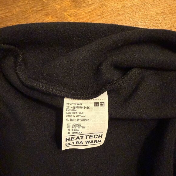 Uniqlo | Size XL | HEATTECH Ultra Warm T-Shirt Mock Turtleneck - Picture 3 of 6